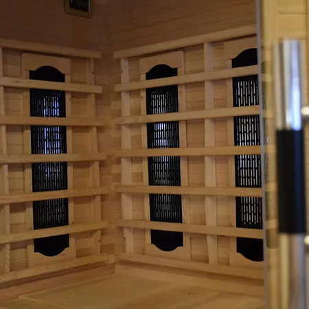 Kiskoertes Vendeghaz Ohuta דירה