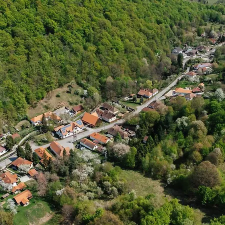 Kiskörtés óhuta Háromhuta
